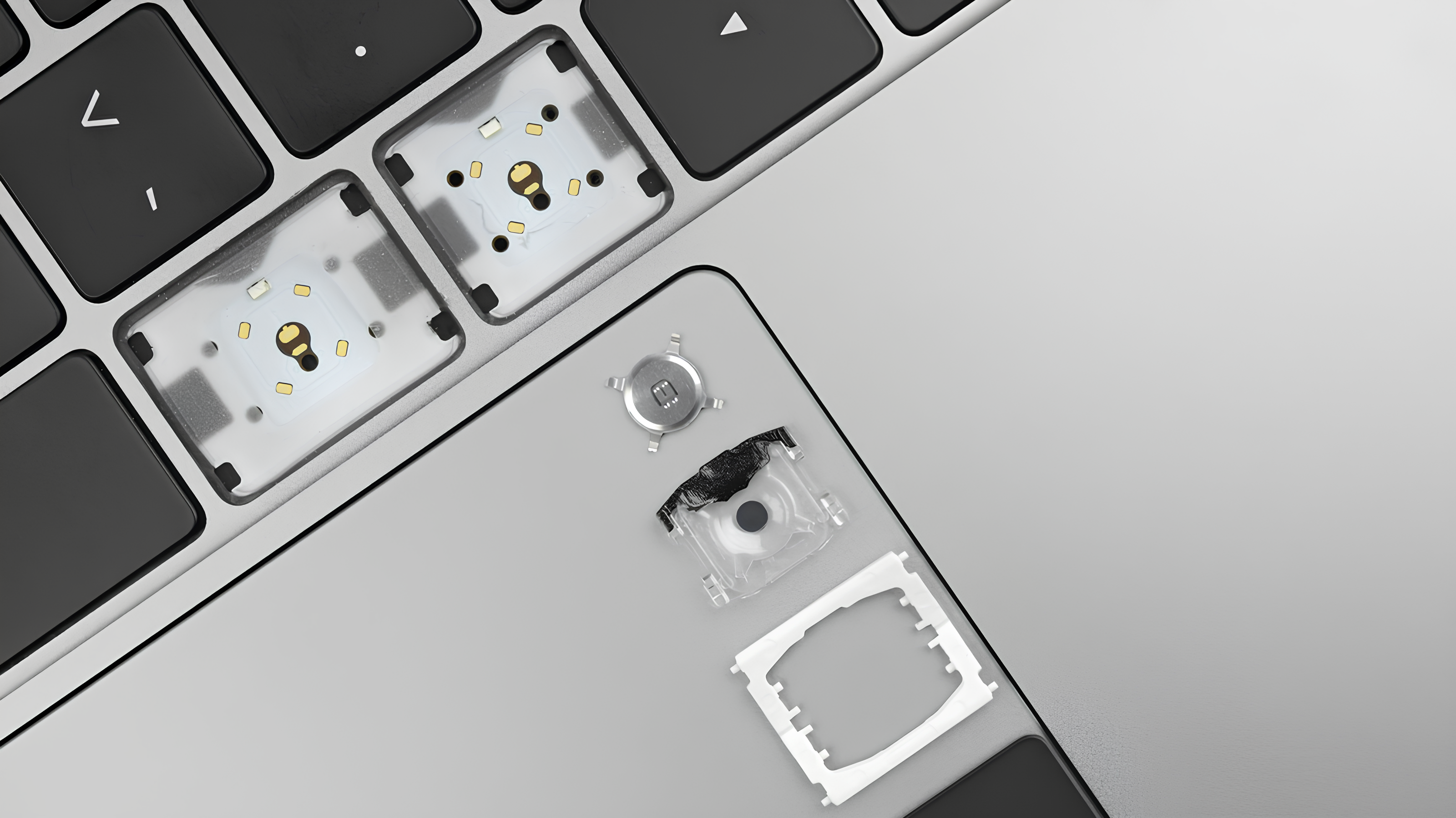 Де купити оригінальні деталі для MacBook