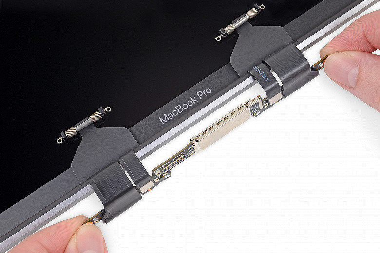 Купити шлейф дисплею MacBook Pro