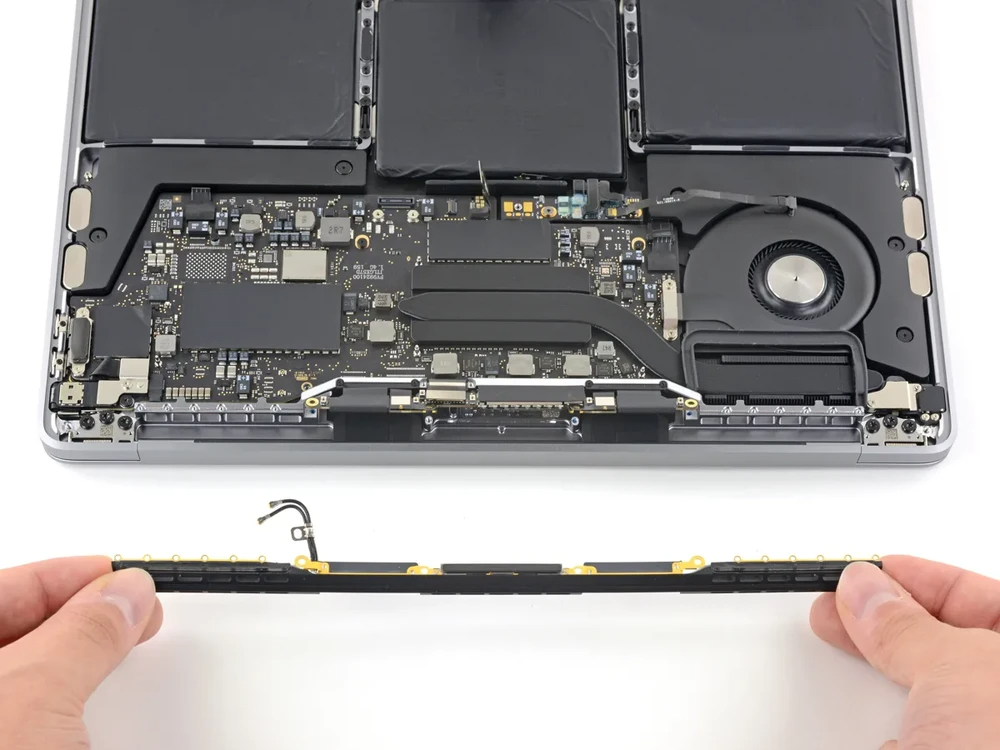 Купити шлейфи і роз’єми для MacBook