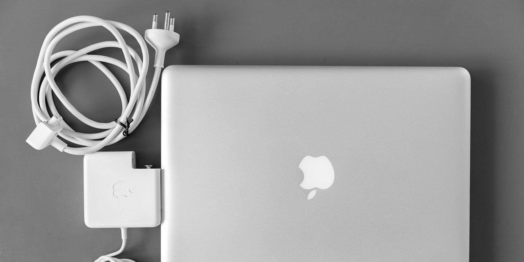 купити адаптер живлення Apple