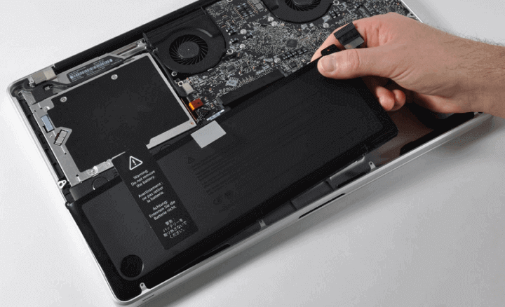 Чому не варто встановлювати неоригінальний акумулятор на MacBook