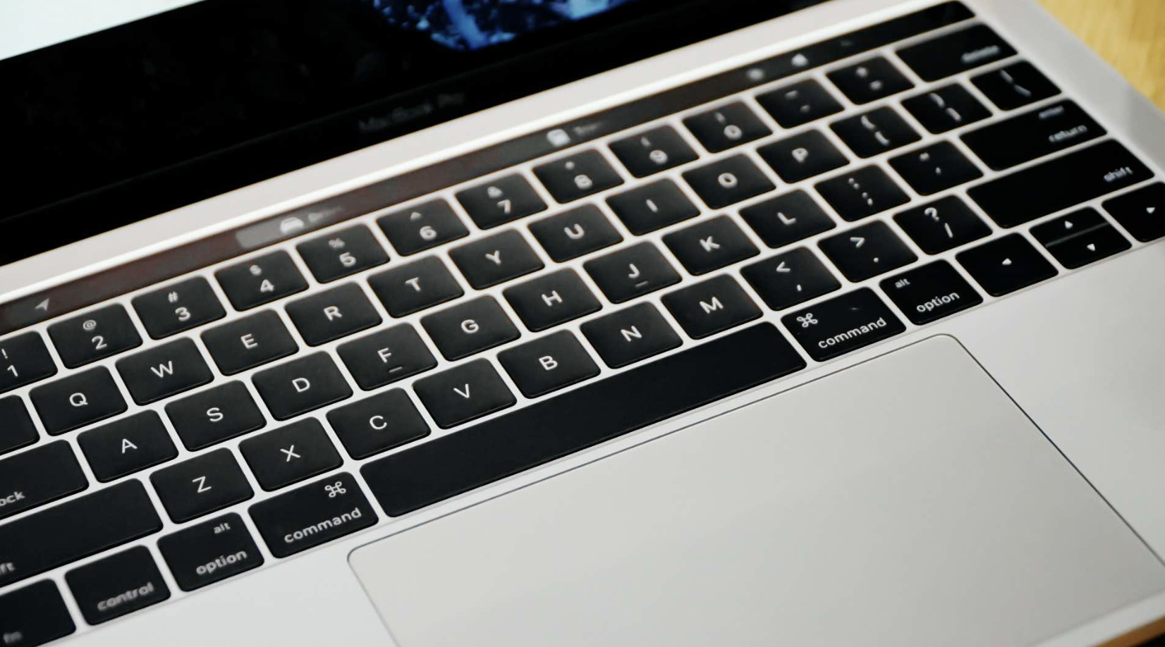 Заміна клавіатури на MacBook: у яких випадках потрібна