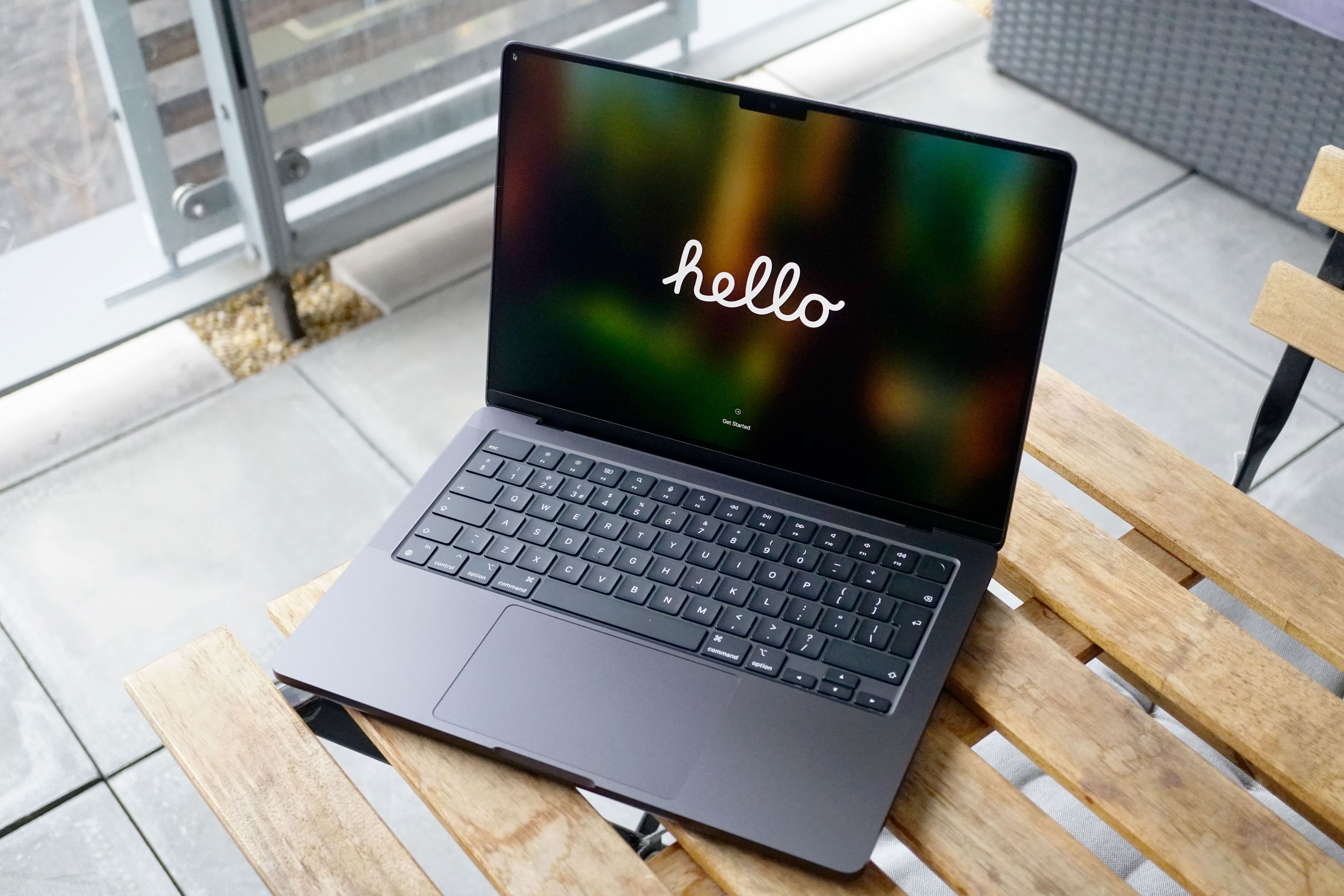 Де купити оригінальні комплектуючі для MacBook в Україні