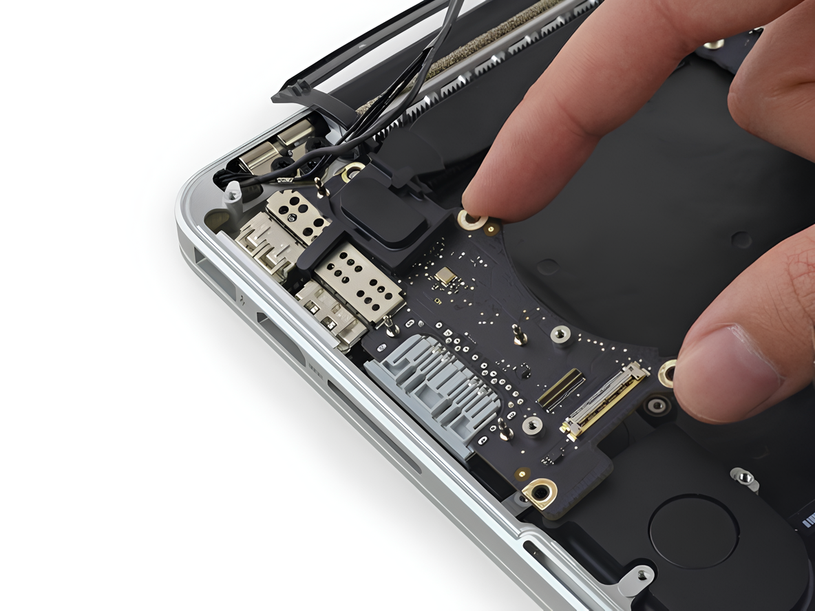 I/O Board для MacBook: як вибрати оригінальну плату та де купити в Україні